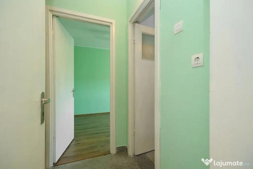 Apartament cu 2 camere semidecomandat în Teilor