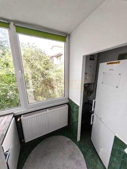 Apartament cu 3 camere decomandat, mobilat în Lunei
