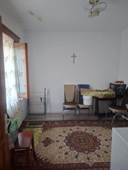 Casă individuală cu 4 camere cu Canalizare în Surani
