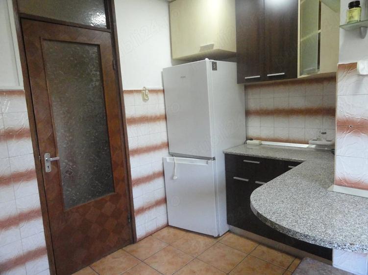 Apartament cu 4 camere decomandat în Micălaca