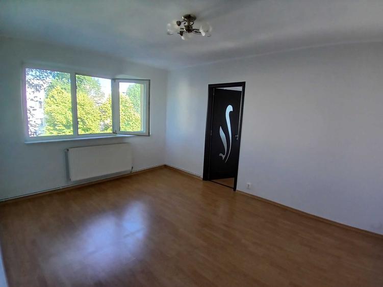 Apartament cu 2 camere nedecomandat în Trivale