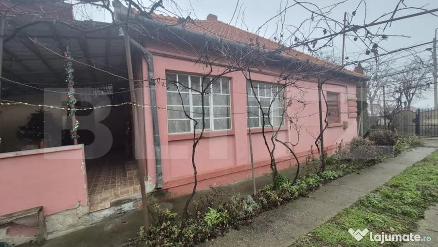 Casă cu 1 camere cu Teren 1306 Mp în Careiului