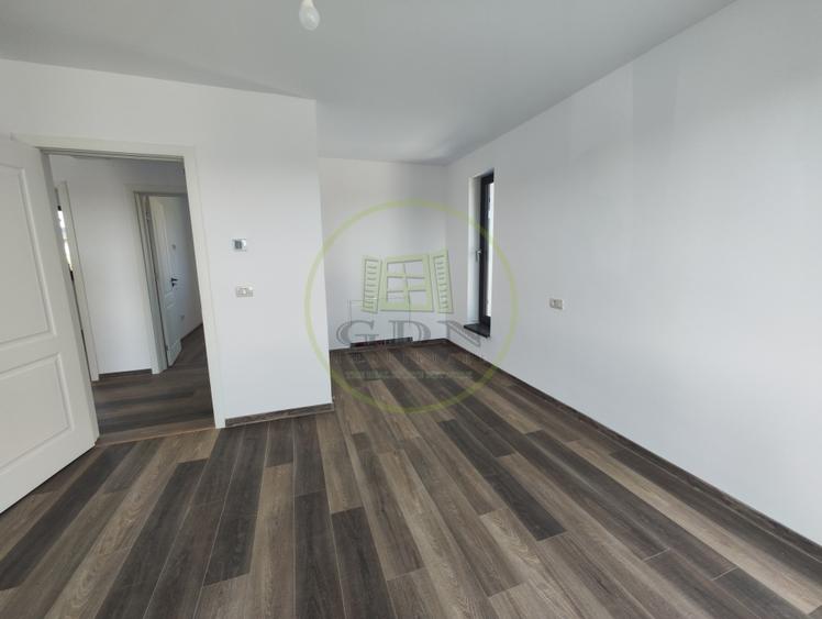 Casă individuală cu 4 camere cu Teren 340 Mp în Malu Mare