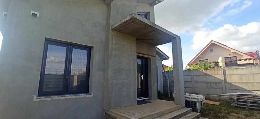 Casă cu Teren 1100 Mp în Mândruloc