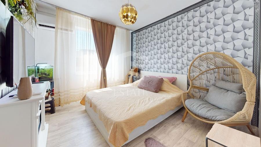 Apartament cu 3 camere decomandat în Olteniței