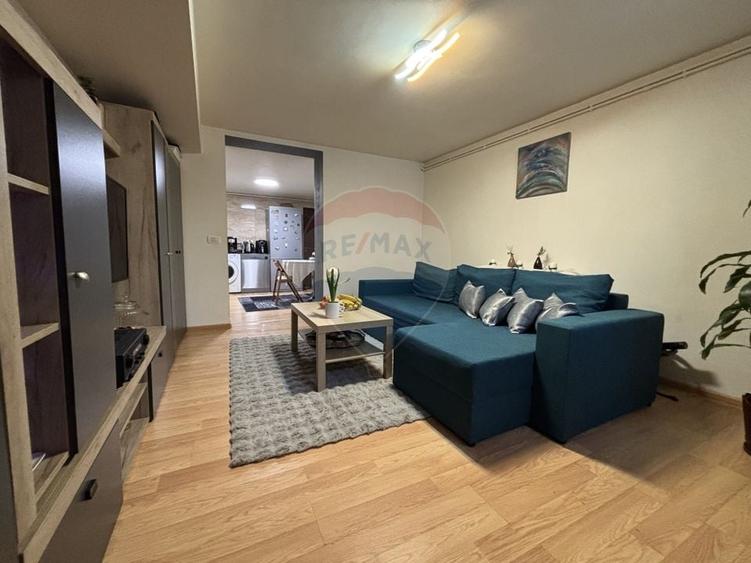 Apartament cu 3 camere decomandat, mobilat în Știrbei Vodă