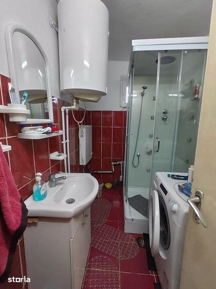 Casă cu 5 camere cu Teren 594 Mp în Trușești