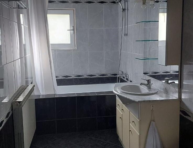 BANEASA, 3 camere in vila, mobilat,  parcare in curte - 10