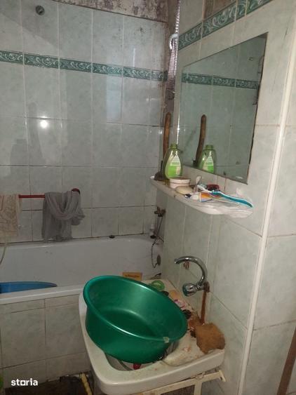 Vand apartament 2 camere Et.2 Carpati 1 - Satu Mare - 1