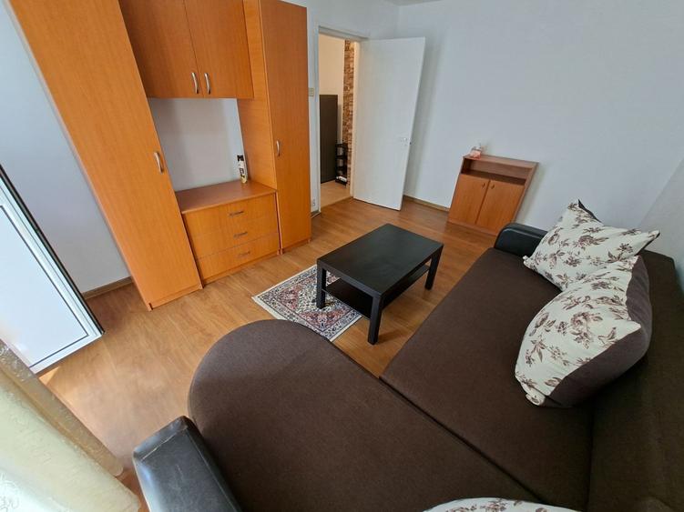 Apartament cu 2 camere decomandat în Drumul Taberei