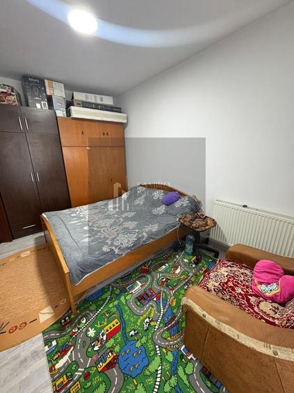 Apartament cu 3 camere decomandat, mobilat în Metalurgiei