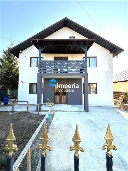 Casă individuală cu 8 camere cu Teren 300 Mp în Lunca Cetățuii
