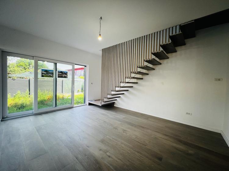 Duplex cu 5 camere cu Canalizare în Mehala