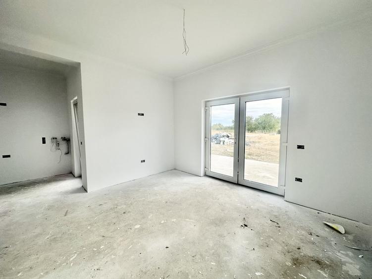 Duplex cu 3 camere cu Canalizare în Urseni