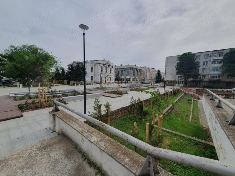 Spațiu comercial, de 500 mp, în Ultracentral