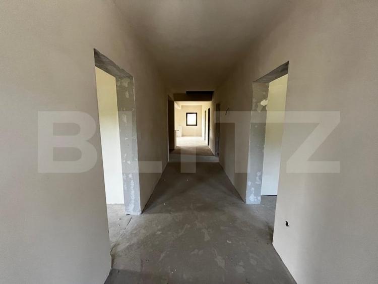 Casă individuală cu 6 camere cu Garaj în Sălicea