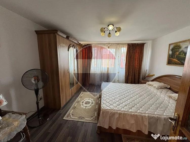 Casă cu 6 camere cu Teren 1526 Mp în Bolotești
