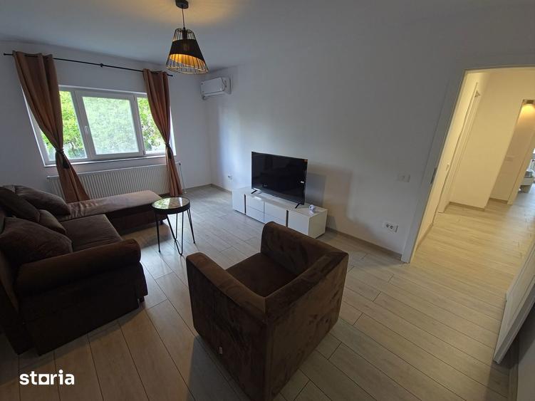 Apartament cu 2 camere decomandat, mobilat în Delfinariu