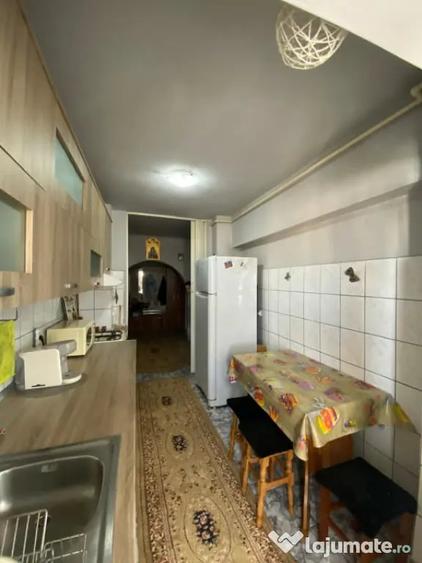 Apartament cu 2 camere decomandat, mobilat în Gării