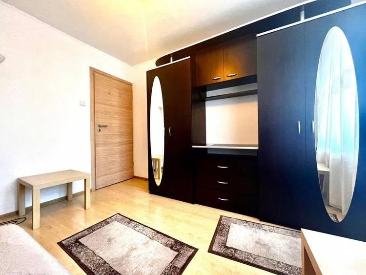 Apartament cu 3 camere decomandat, mobilat în Dristor