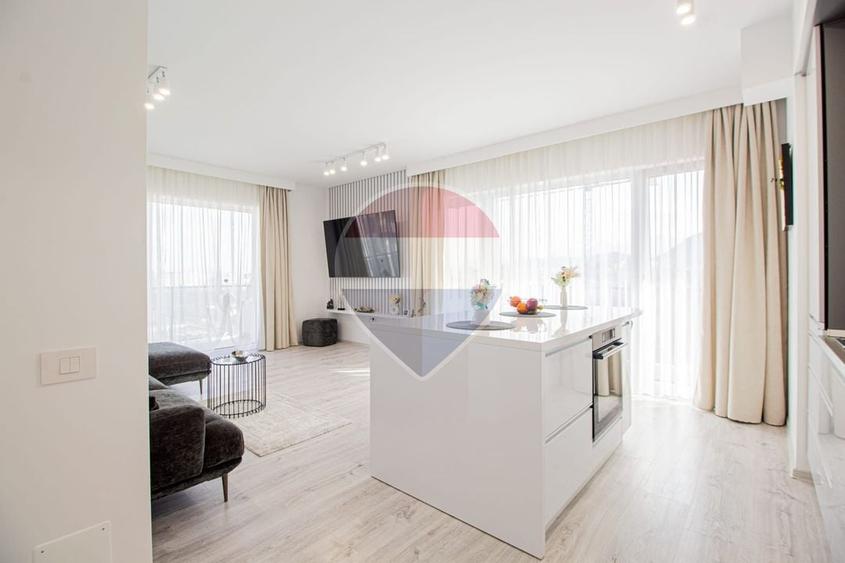 Apartament cu 3 camere decomandat, mobilat în Central