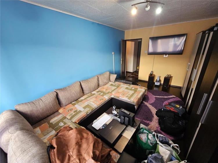 Apartament cu 2 camere decomandat, mobilat în Micro III