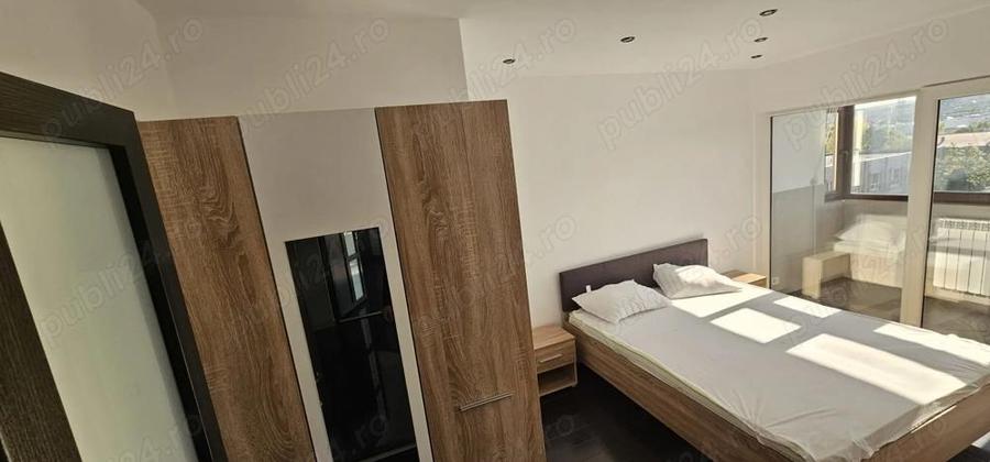 Apartament cu 4 camere decomandat în Burdujeni