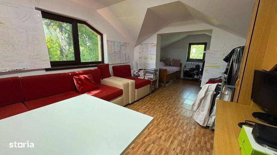 Casă cu 4 camere cu Teren 761 Mp în Aroneanu