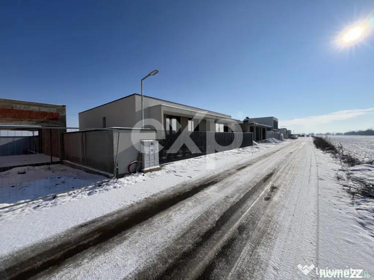 Casă cu 4 camere cu Teren 500 Mp în Balotești