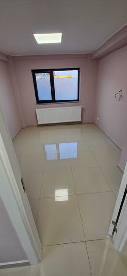 Spațiu comercial, de 150 mp, în Șerbănești