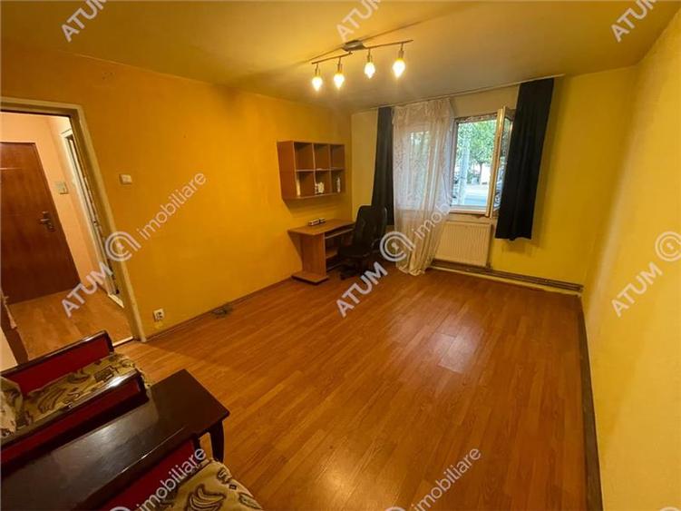 Apartament cu 2 camere semidecomandat, mobilat în Hipodrom 1