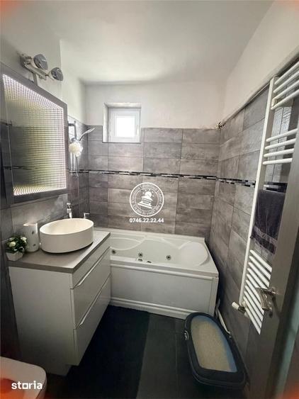 Apartament cu 3 camere decomandat în Alexandru cel Bun