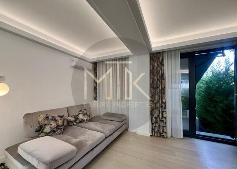 Duplex cu 5 camere cu Canalizare în Sisești