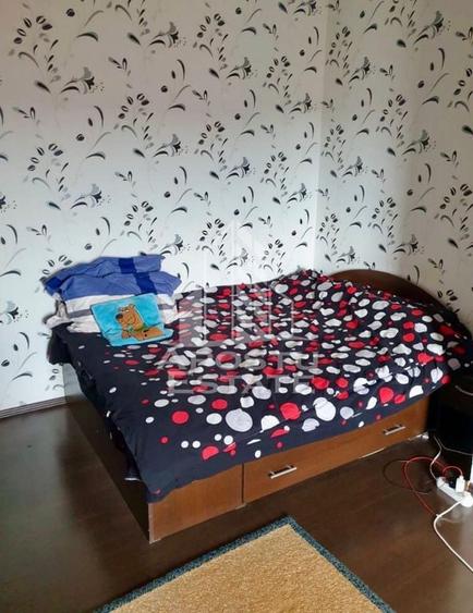 Garsonieră decomandată în Girocului