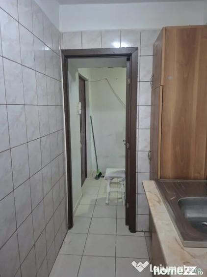 Apartament cu 2 camere nedecomandat în Malu Roșu
