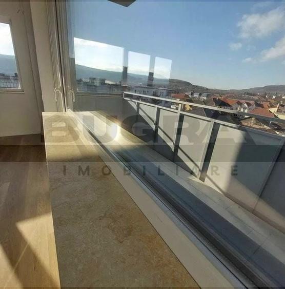 Apartament cu 3 camere semidecomandat în Baciu