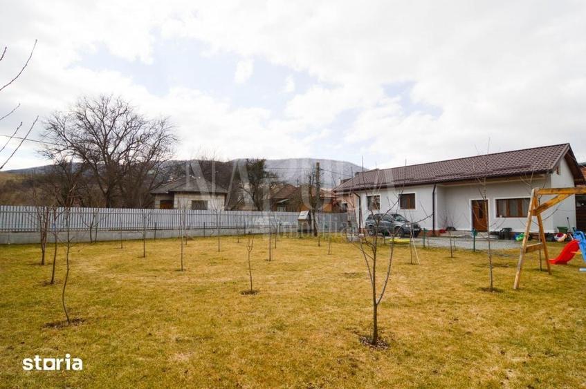 Casă cu 3 camere cu Teren 800 Mp în Căpușu Mare