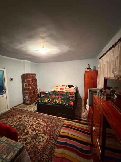 Casă cu 3 camere în Cetan