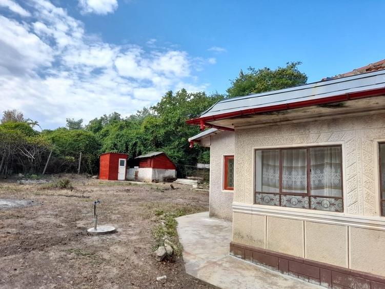 Casă cu 4 camere în Merei