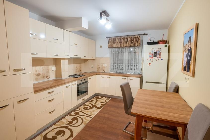 Apartament cu 4 camere semidecomandat, mobilat în Mănăștur