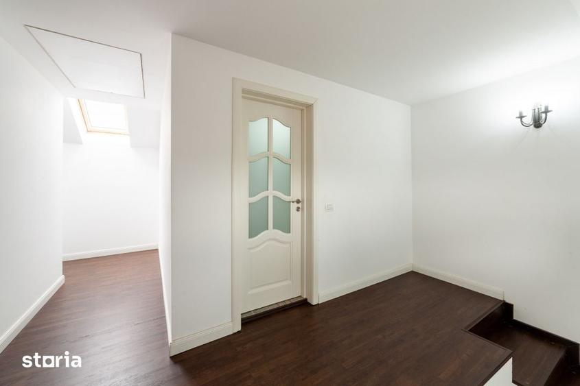 Casă cu 3 camere cu Teren 477 Mp în Bradu