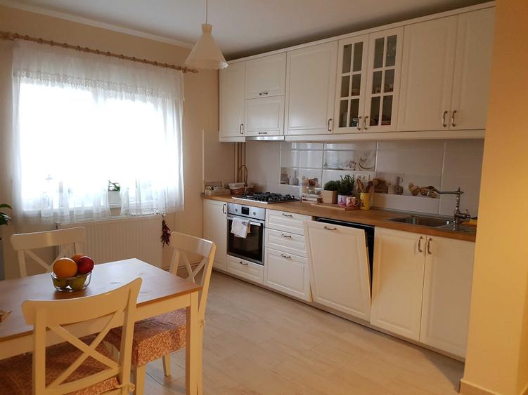 Apartament cu 2 camere decomandat în Sebastian