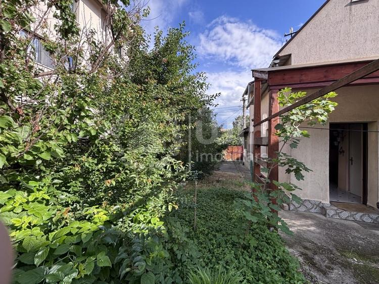 Casă individuală cu 4 camere cu Canalizare în Între Lacuri