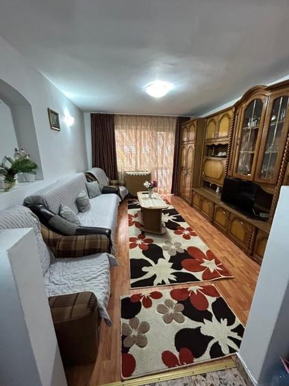 Apartament cu 2 camere decomandat, mobilat în Cetate