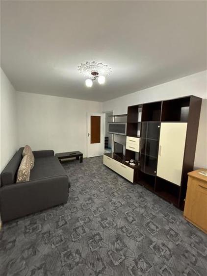 Apartament cu 2 camere decomandat, mobilat în Micro 16
