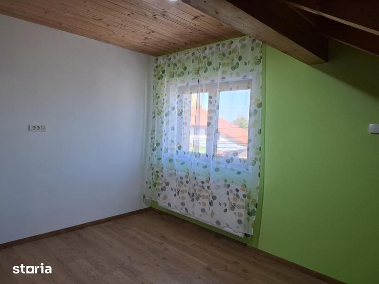 Casă cu 3 camere cu Teren 800 Mp în Șimian