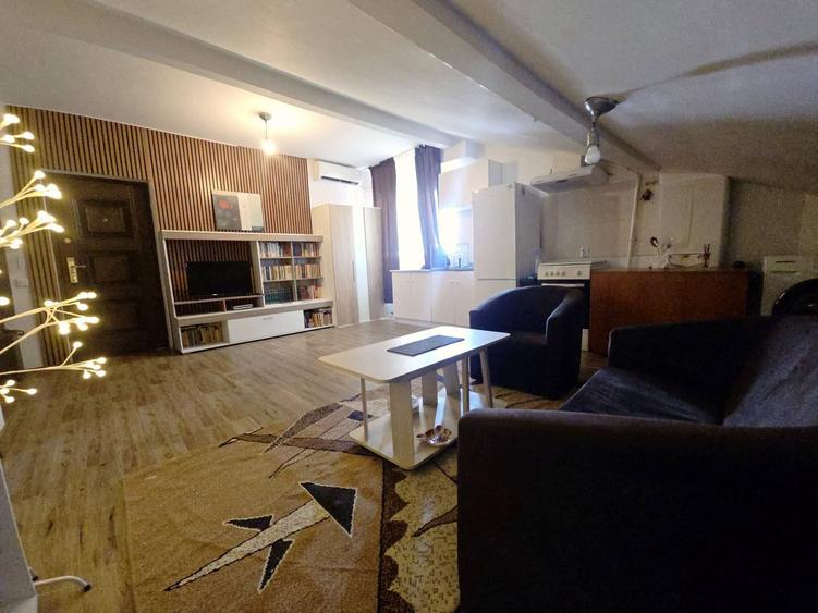 Apartament cu 2 camere semidecomandat în Dobroești