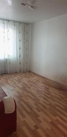Inchiriez apartament 3 camere - 7