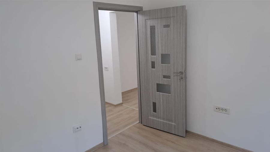 Apartament cu 2 camere semidecomandat în Viziru 3