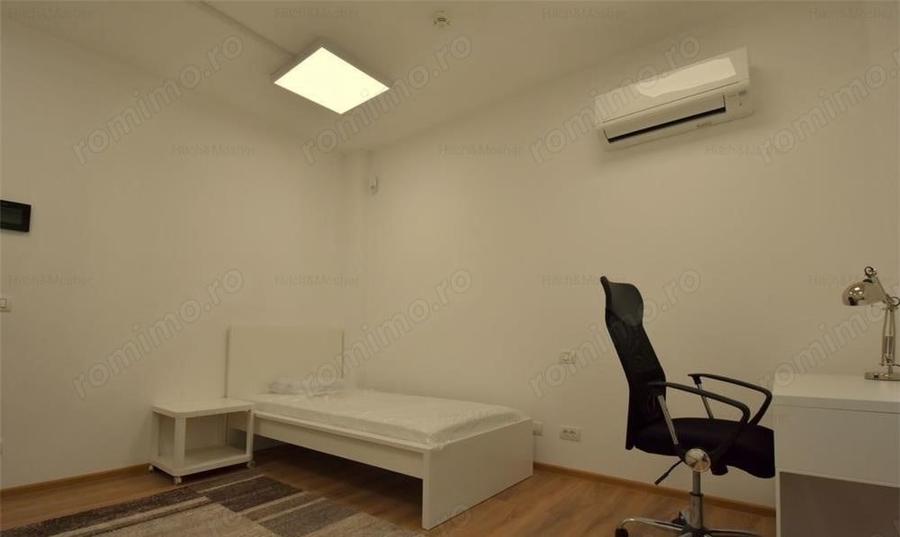 Apartament cu 5 camere decomandat în Medicină